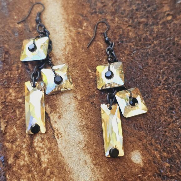 Swarovski Crytal Vint. Buttons w/Black Oxy. Chain Drop Earrings - Picture 6 of 7